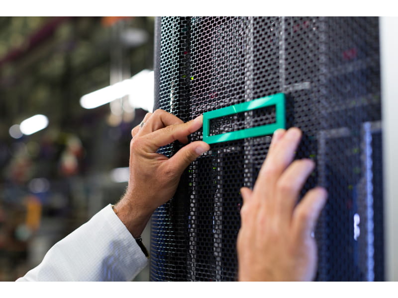 HPE Option zur Eindringlingserkennung - für Nimble Storage dHCI Small Solution with HPE ProLiant DL360 Gen10