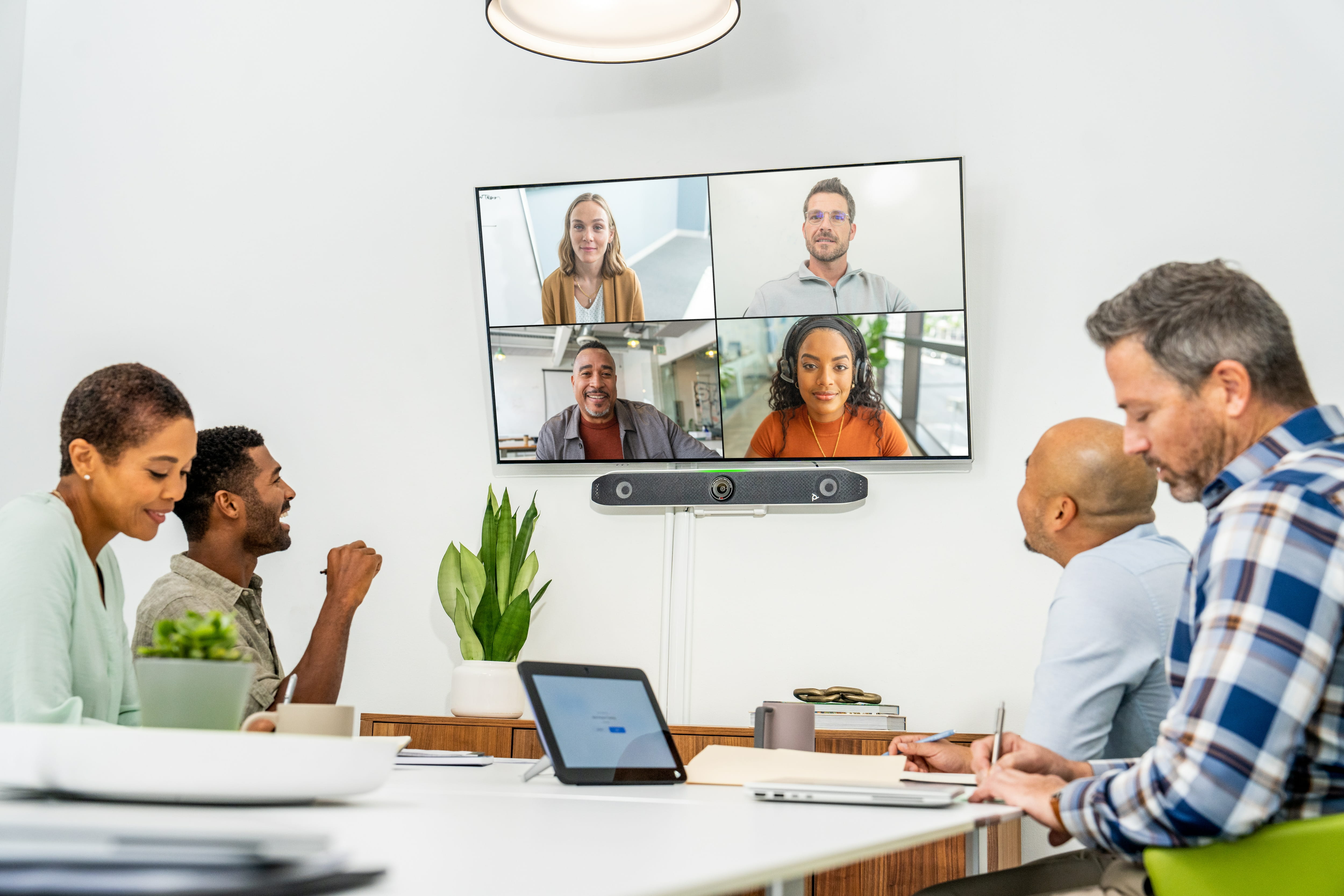 Poly Studio X52 - All-in-One Videoleiste - weiß